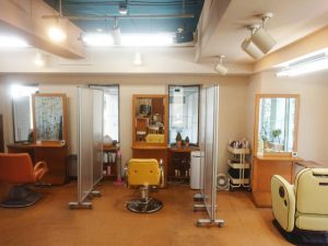東灘区の美容室でパーティション設置