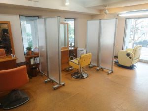 ヘナの待ち時間に飛沫感染予防パーティション